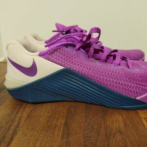 Nike Metcon 5 Vivid Purple Training Shoes Sneakers Women's 8 AO2982-546 Running